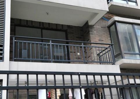 在线免费午夜视频